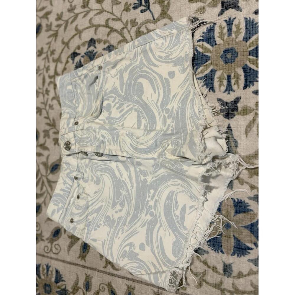 ZARA Women’s Marble Print Denim Shorts Blue‎ White Raw Hem